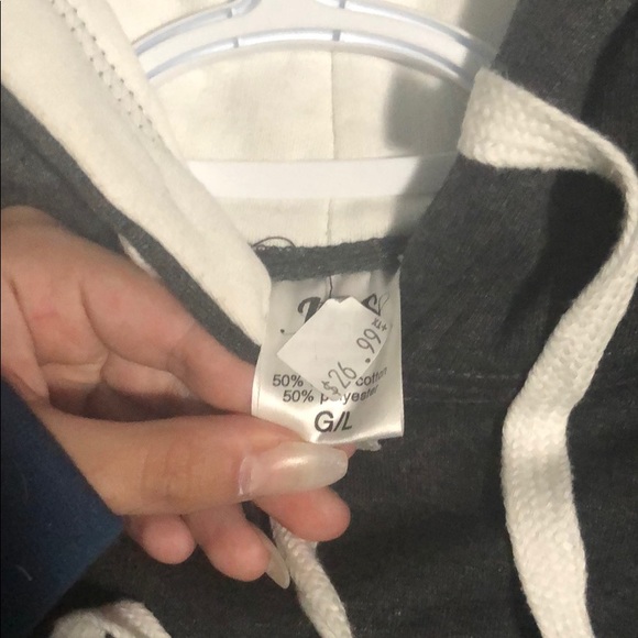 Montreal hoodie - Picture 2 of 3